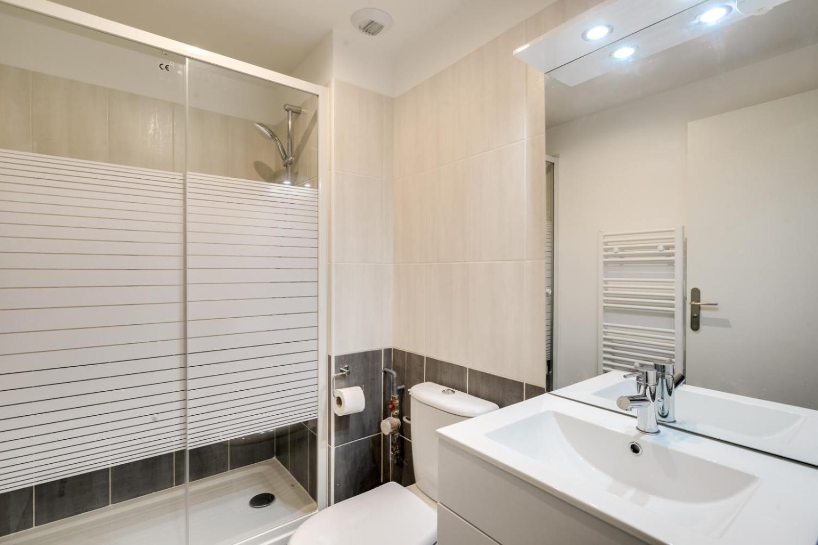 805 Suite Amazing - Superbe Duplex Bagnolet Eksteriør billede